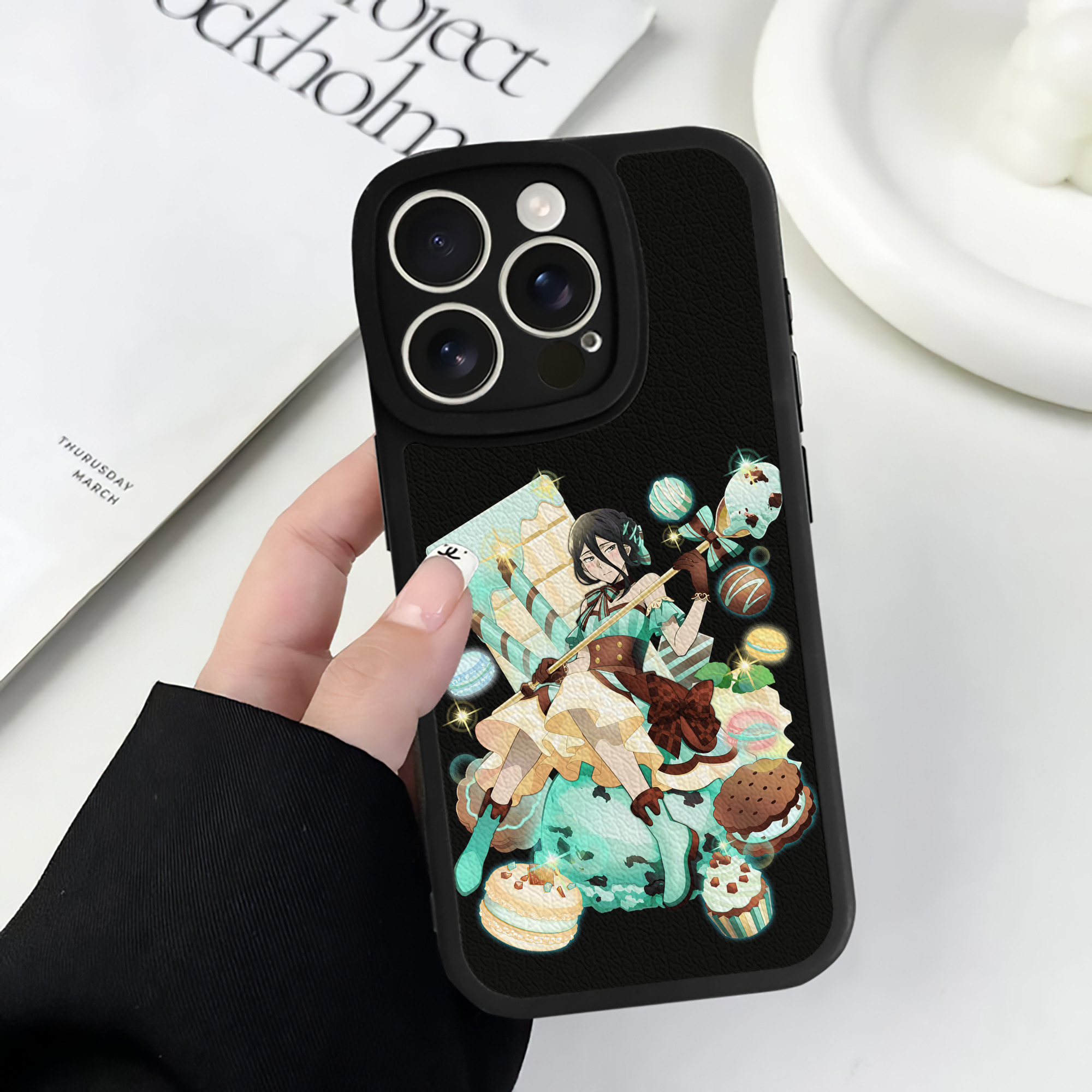（画像用） 文豪ストレイドッグス Bungo Stray Dogs 【iPhone 16シリーズ対応】シリコンスマホケース（レザー調） 材質：シリコン